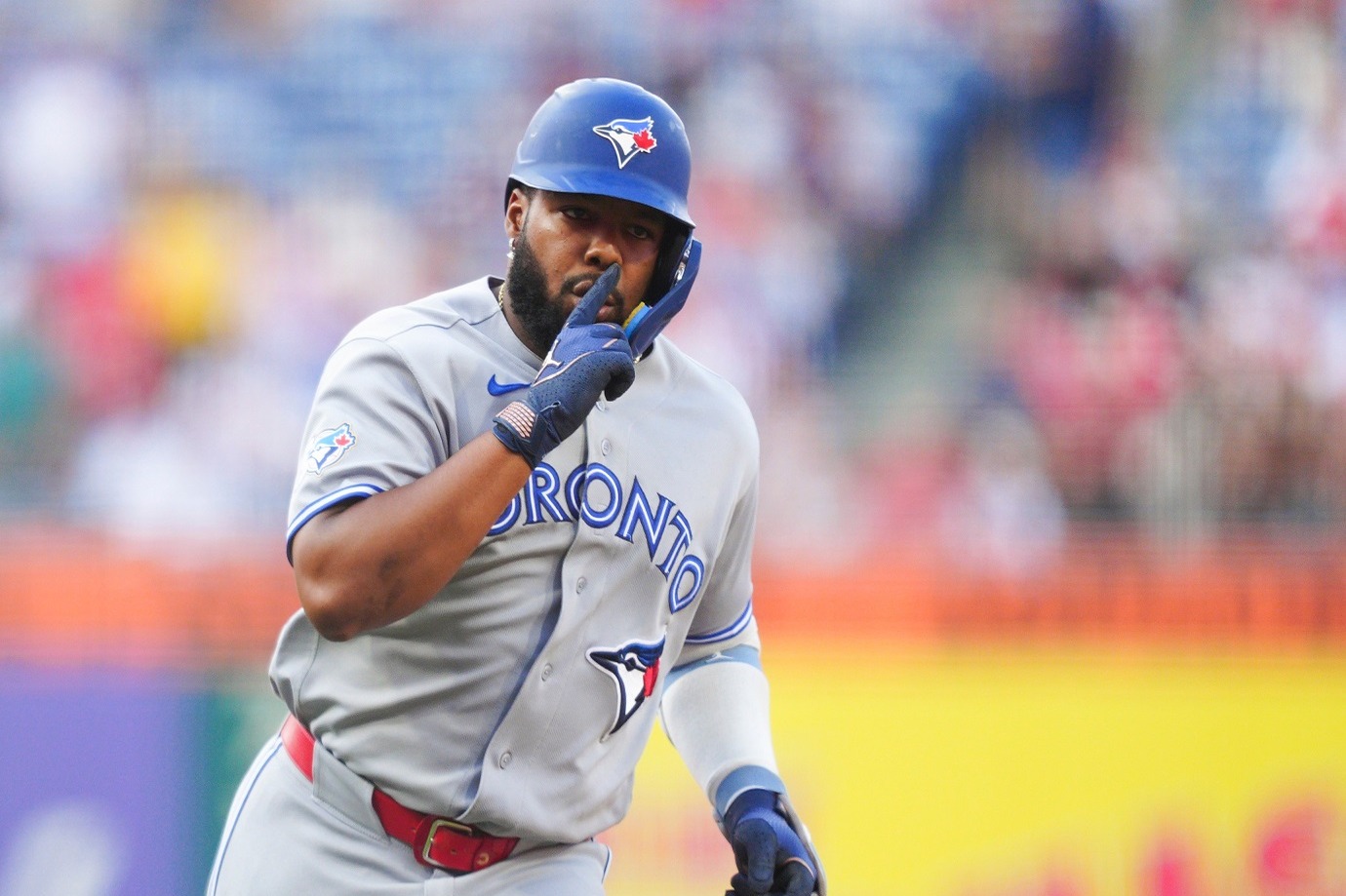 Vladimir Guerrero Jr. en lista de lesionados por conmoción cerebral