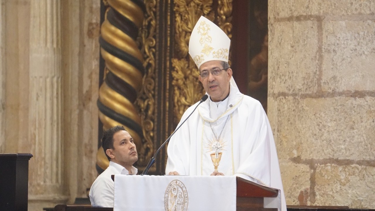 Monseñor Morel Diplán Exhorta a Preservar los Valores Fundacionales de Santo Domingo