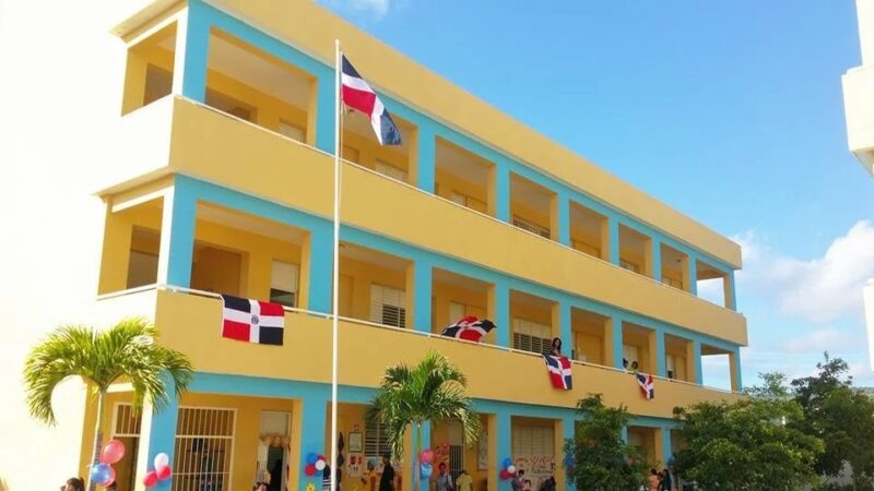 Educación Dominicana Refuerza Atención Psicológica y Formación STEM en Nuevo Año Escolar