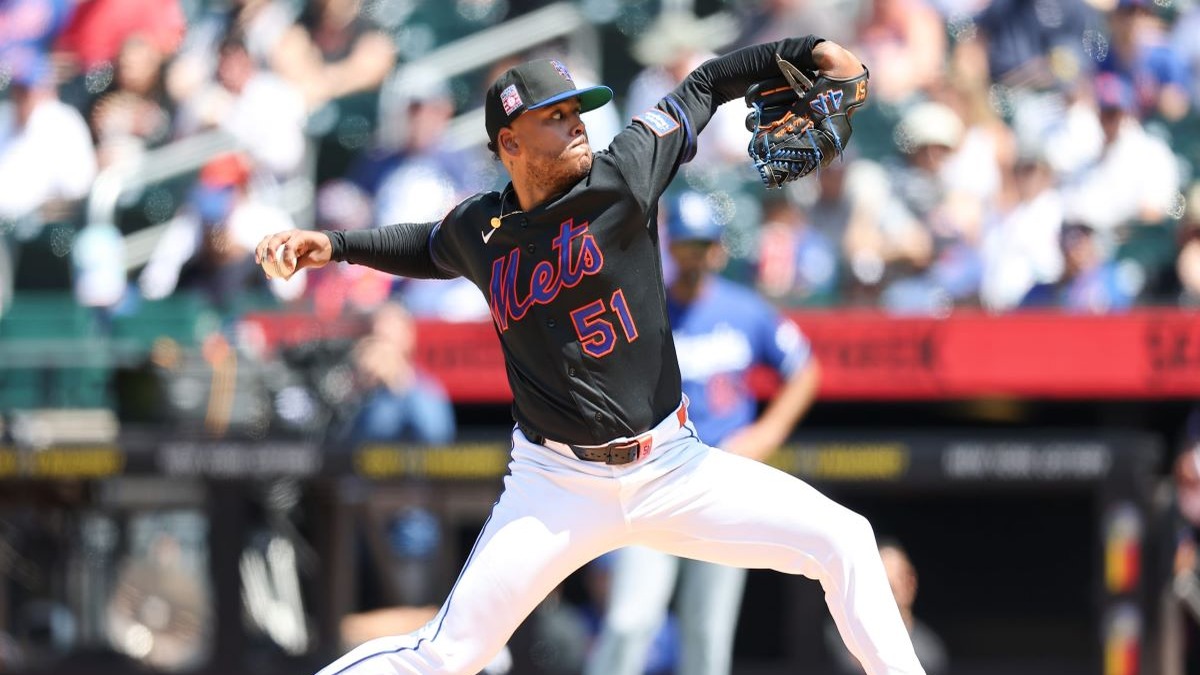 Freddy Peralta se Prepara para su Debut con los Rays en Coors Field