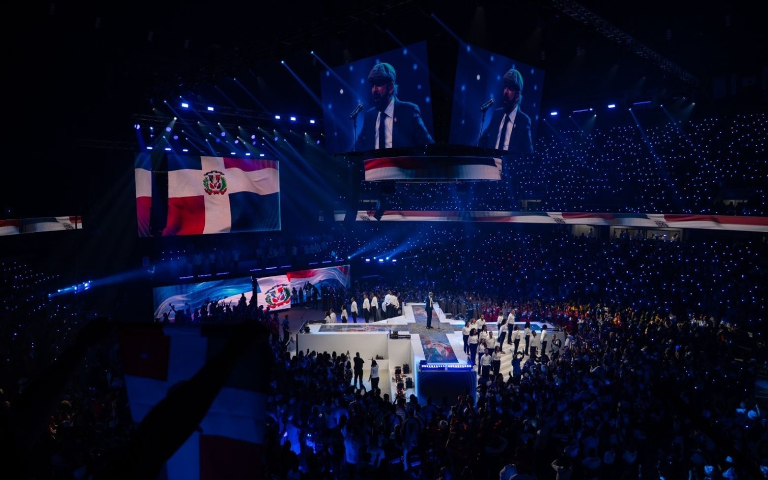 Juan Luis Guerra e Ilegales Brillan en Clausura de los Juegos 2026