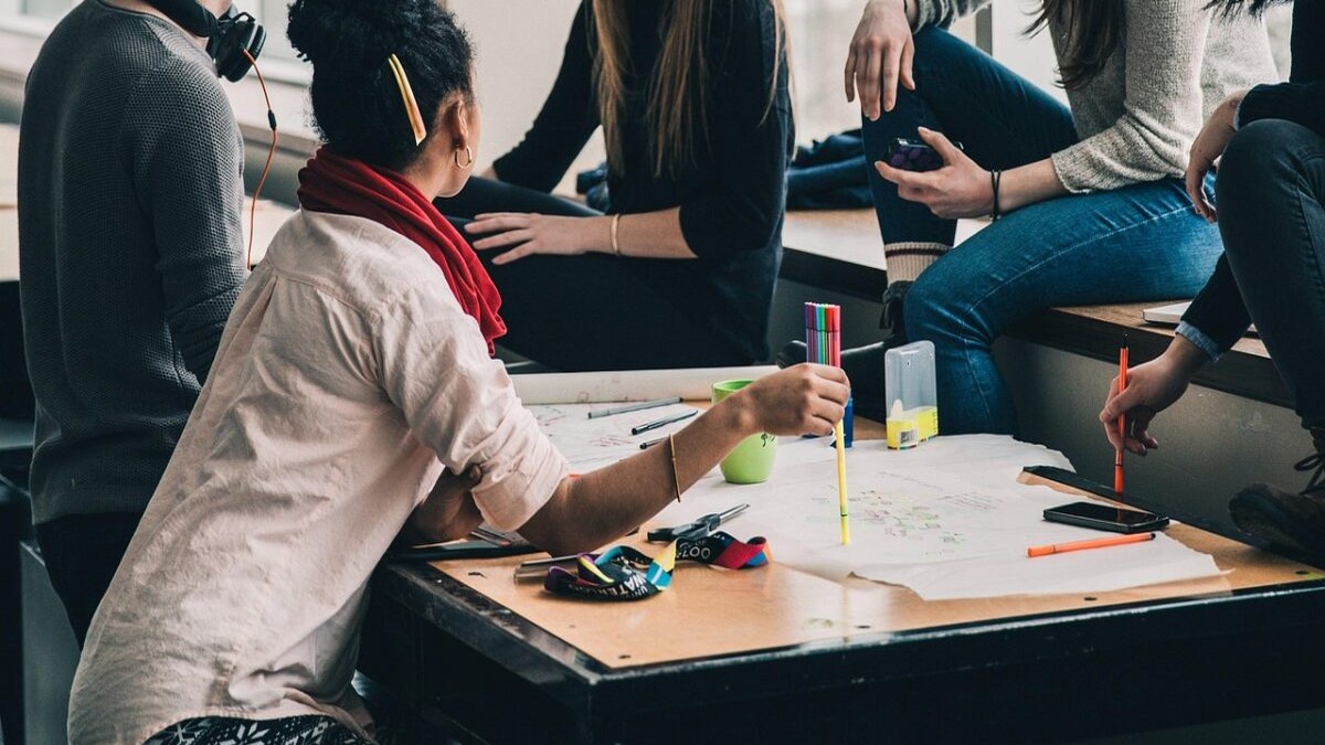 La Inteligencia Artificial y Conectividad: Aliadas Clave para Estudiantes en República Dominicana