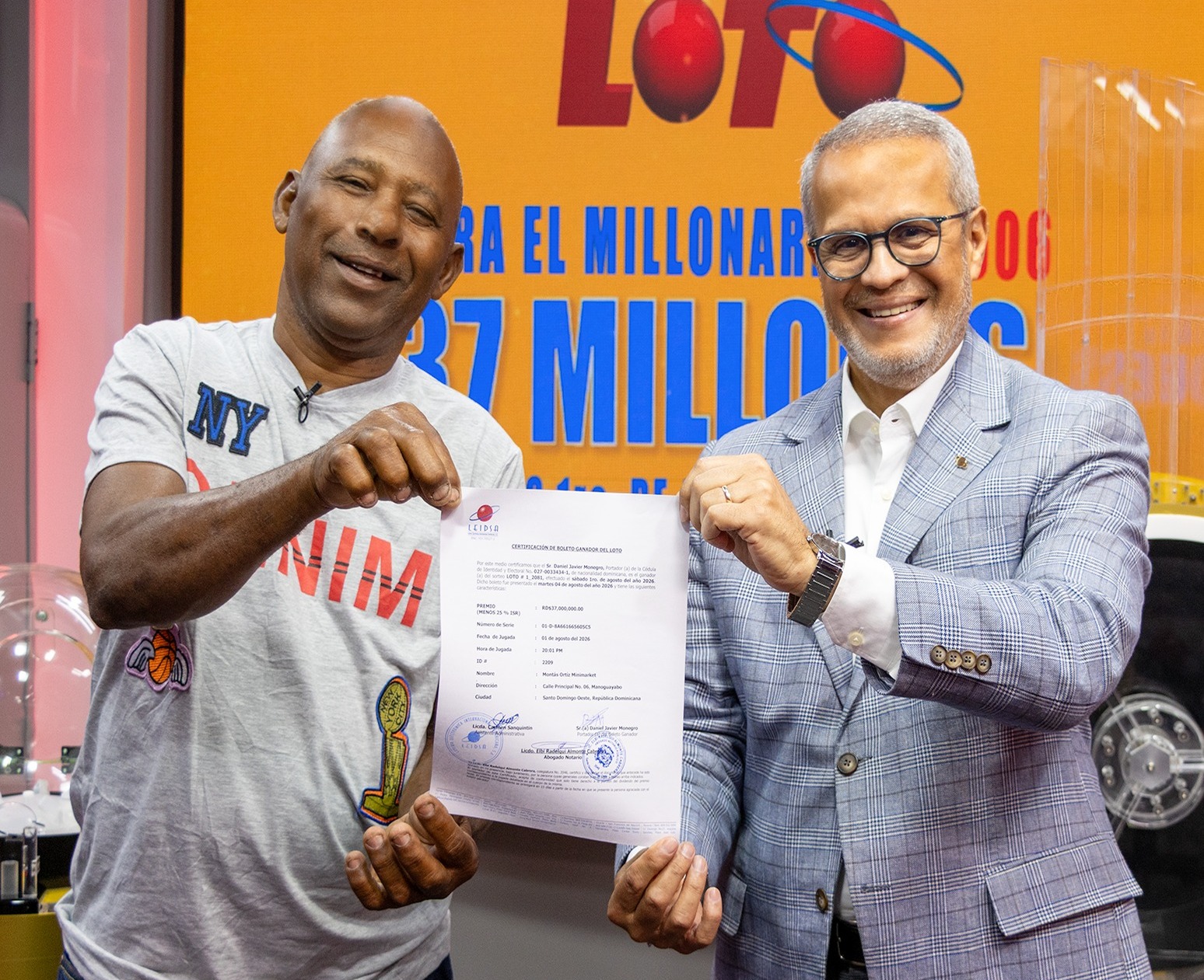 LEIDSA Entrega Certificado a Afortunado Ganador de 37 Millones de Pesos