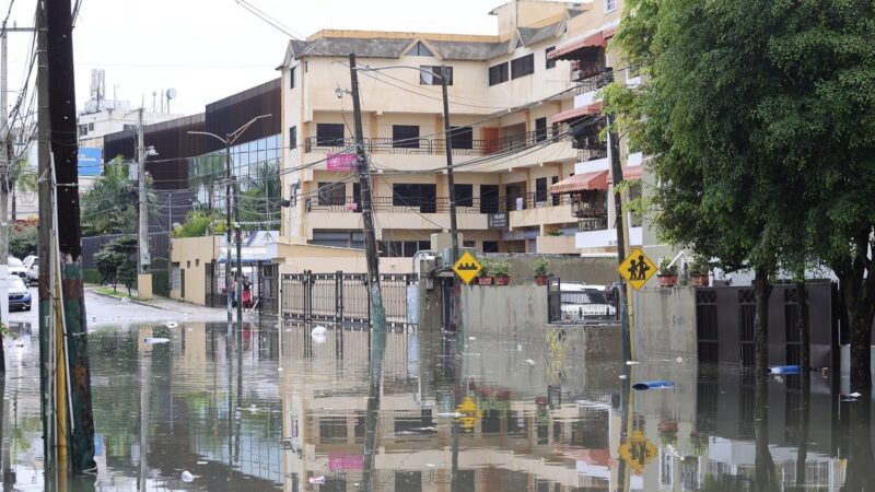 Director del COE advierte sobre desafíos y riesgos en el crecimiento urbano