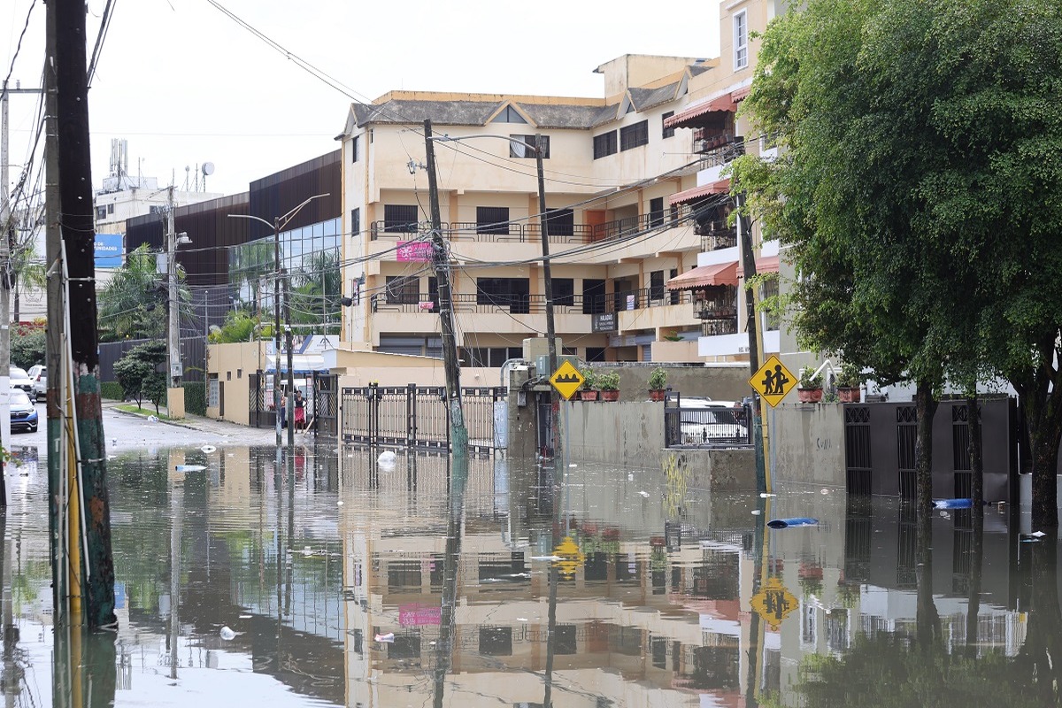 Director del COE advierte sobre desafíos y riesgos en el crecimiento urbano