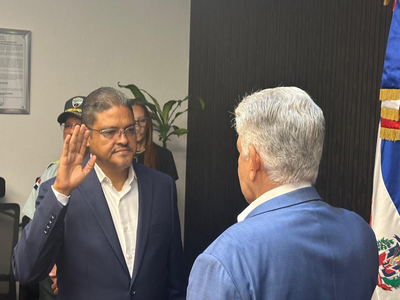 Juan Manuel Méndez asume liderazgo del Intrant con firme compromiso
