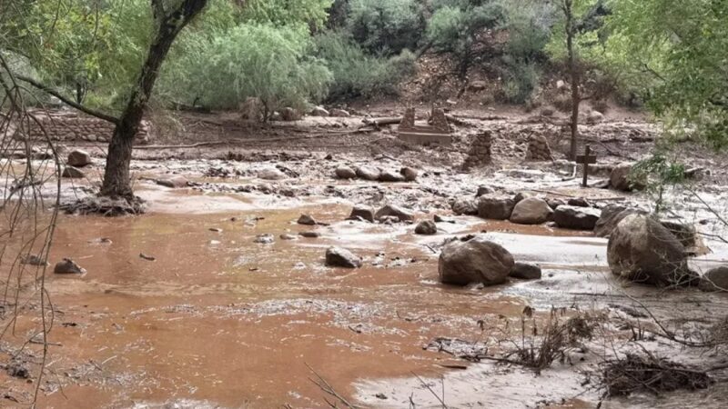 Evacuación Masiva en el Gran Cañón por Inundaciones Repentinas