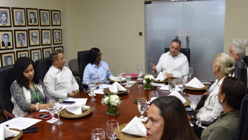 Gobierno Impulsa Mecanización de Cultivos Clave en República Dominicana
