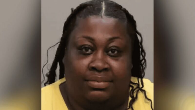 Detenida en Florida por Estafa a Persona Mayor: Encuentran Dinero Oculto en Cárcel