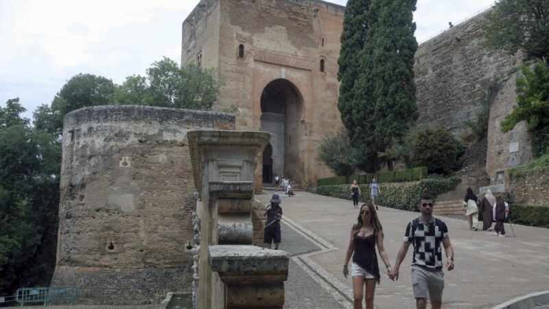 Terremotos en Granada: Desalojan Preventivamente la Alhambra