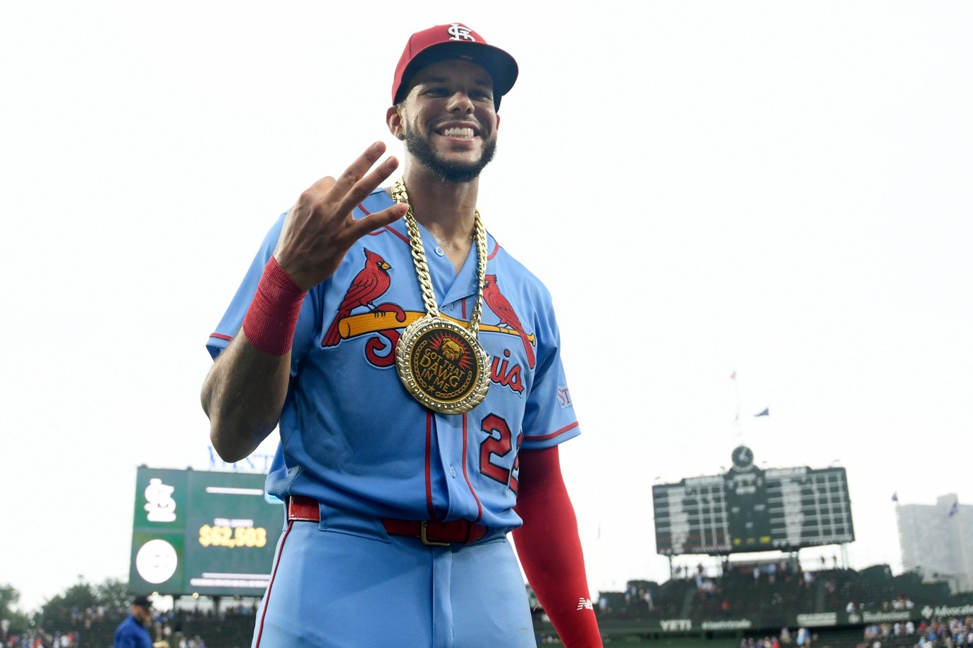 Joshua Báez: Un Debut Histórico en las Grandes Ligas