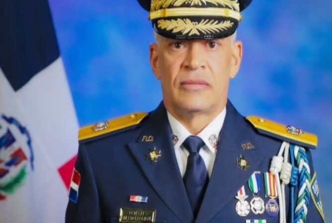 Ernesto Rodríguez García Asume Dirección de la Policía Nacional