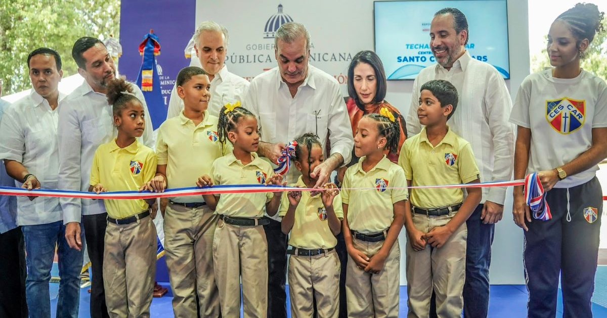 Abinader e INEFI Inauguran Moderno Polideportivo en Santo Cura de Ars