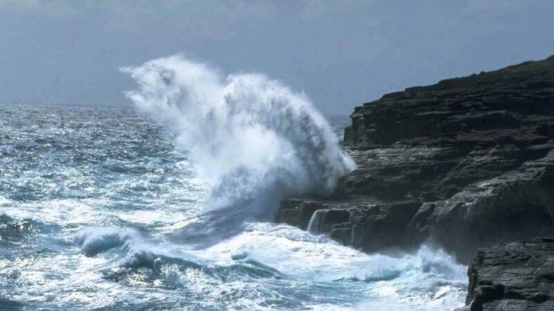 COE Advierte Precaución por Oleaje Anormal en la Costa Caribeña