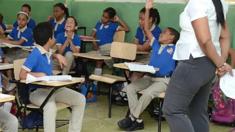 Avanza Proceso de Pago de Incentivos Docentes en República Dominicana