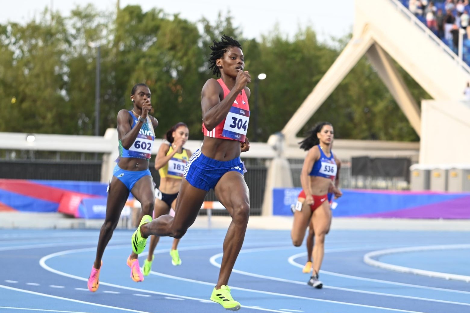 Marileidy Paulino Se Prepara para Defender su Título Centroamericano