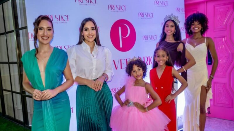 Prestige Modeling Academy Conmemora su Séptimo Aniversario con Deslumbrante Desfile de Verano