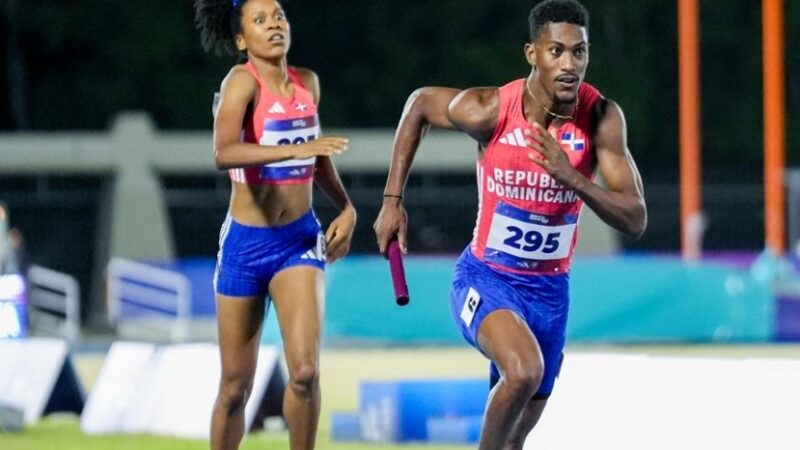 Christopher Melenciano: El Atleta que Transforma Obstáculos en Oro