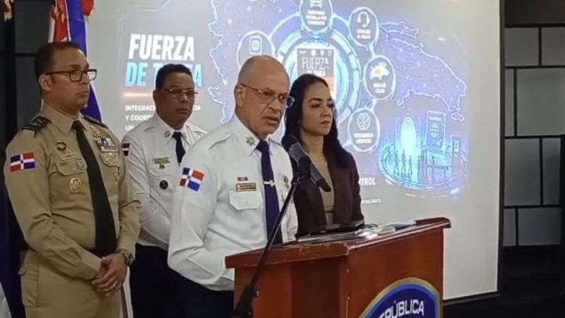 Nuevo Director de la Policía Nacional Promete Compromiso Constitucional y Colaboración Ciudadana