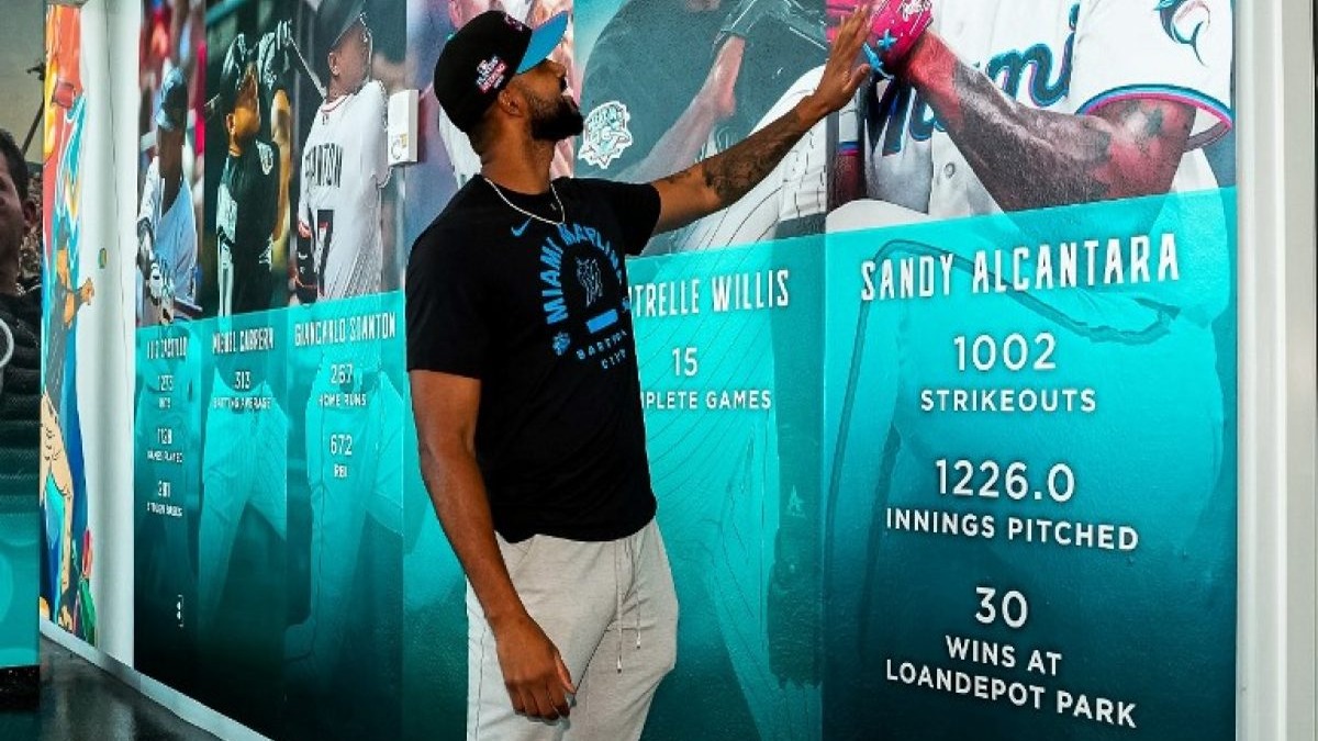 Sandy Alcántara: Una Leyenda Viva en Miami