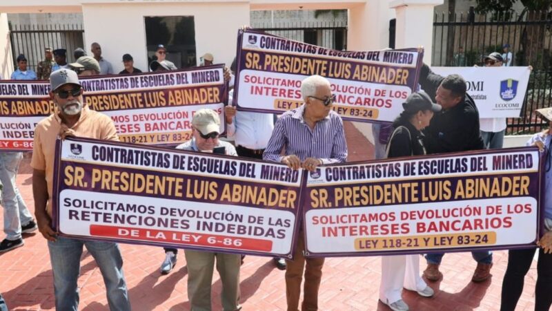 Contratistas Exigen a Educación Devolución de Fondos Retenidos