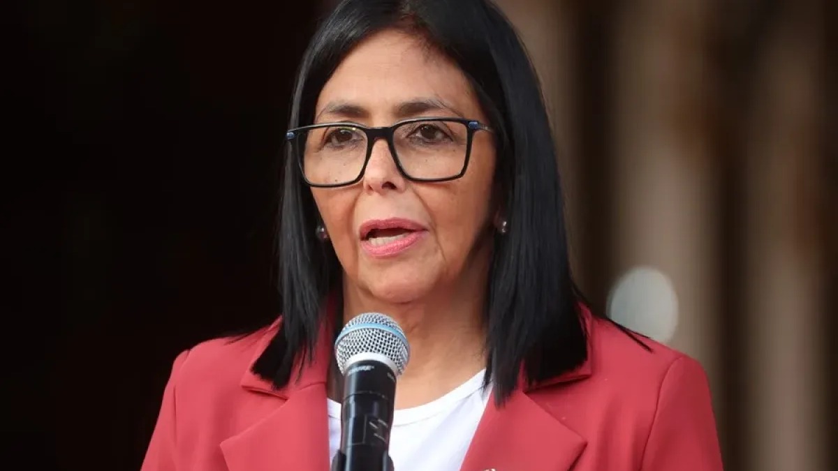 Delcy Rodríguez y Mia Mottley Fortalecen Lazos de Cooperación en Caracas