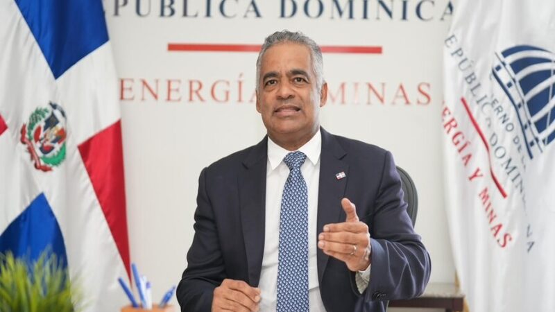 Ministro de Energía Niega Aumento en Tarifas Eléctricas
