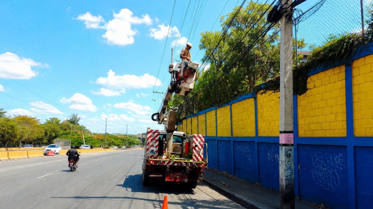 Edeeste Destina RD$843 Millones para Modernizar Redes Eléctricas en Capotillo
