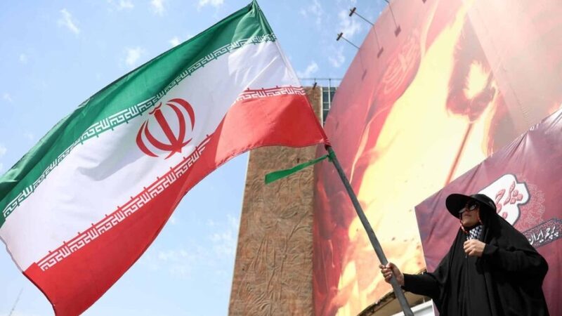 Irán Ejecuta a Hombre por Colaborar con Israel y EE. UU. en Protestas