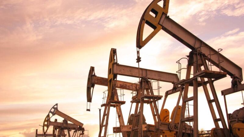 Aumento del Precio del Petróleo en Medio de Tensiones entre EE. UU. e Irán