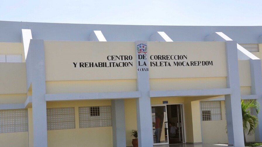 Incidente en Cárcel de Moca tras Requisa de Drogas y Teléfonos