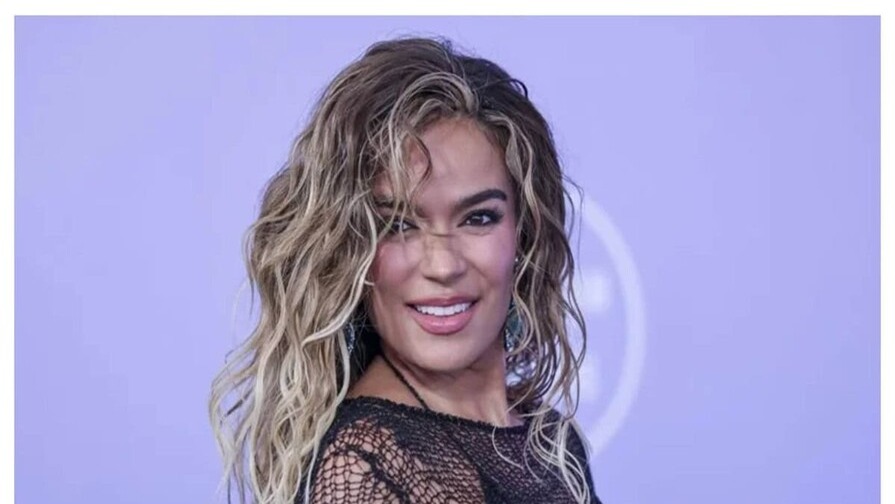 Karol G Lanza Nuevo Álbum con Estrellas Internacionales