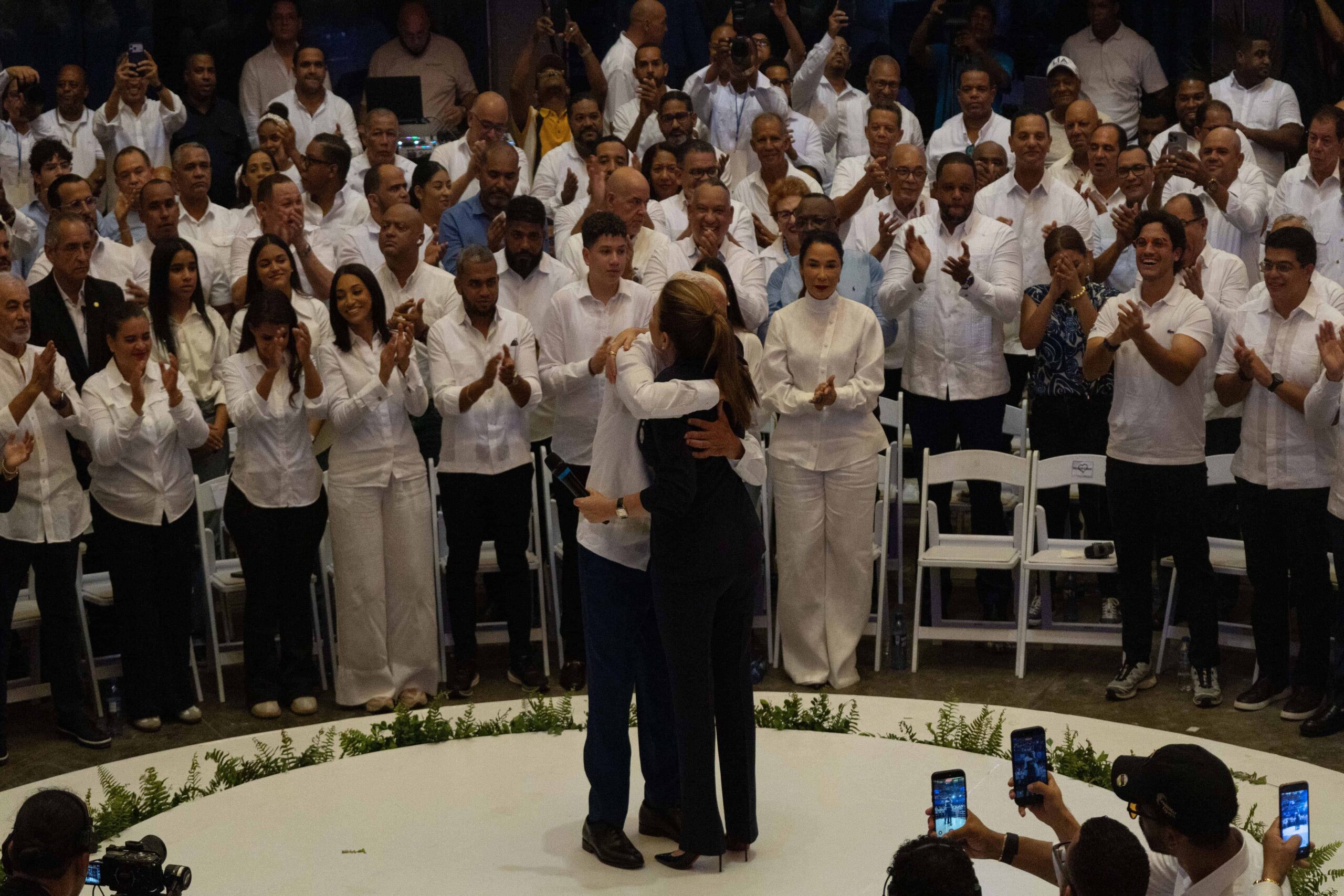 Ricardo de los Santos Lidera Campaña de Carolina Mejía para el PRM
