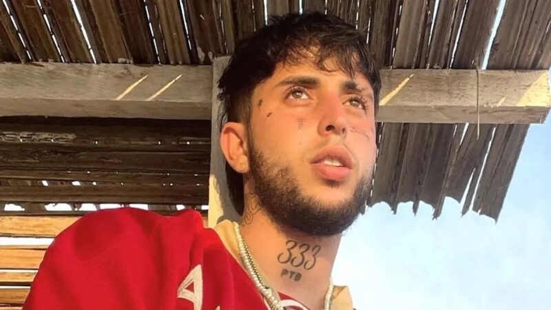 Dekko Llora la Pérdida de su Hijo Recién Nacido
