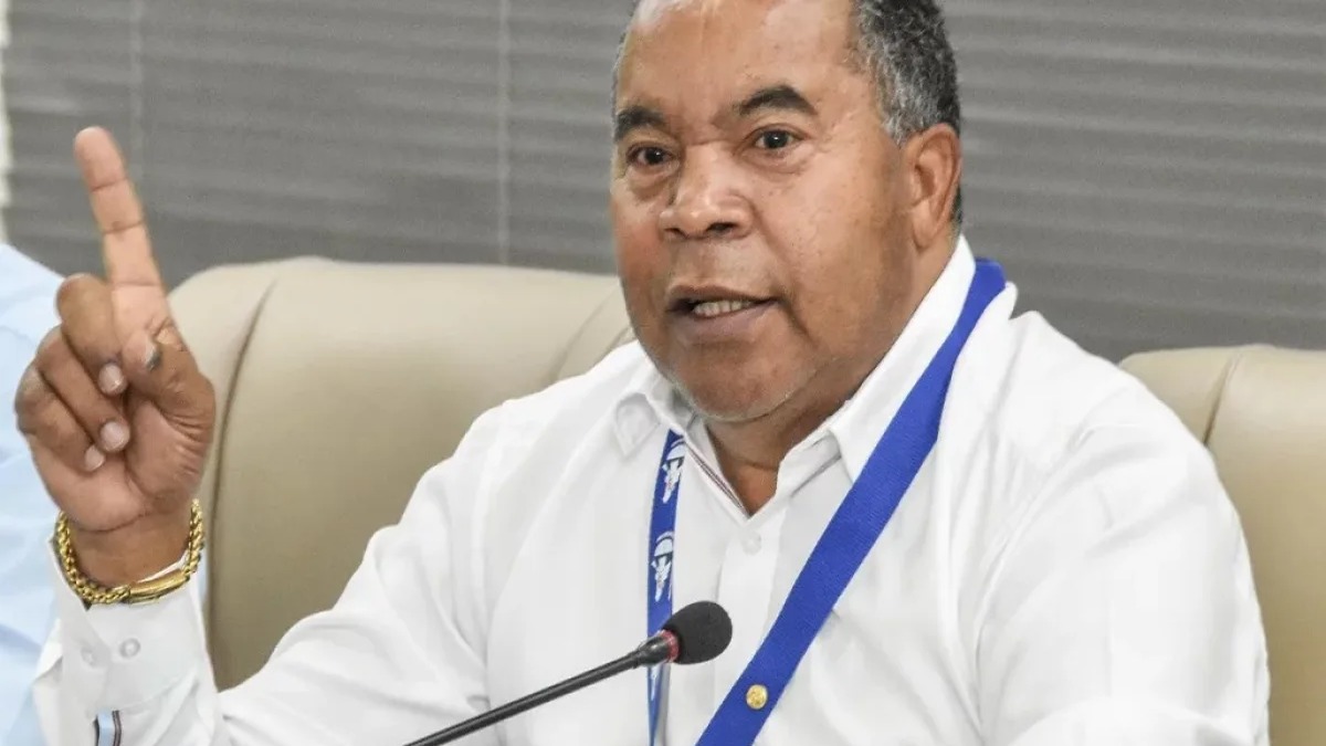 ADP y Ministerio de Educación en Tensión por Condiciones Escolares