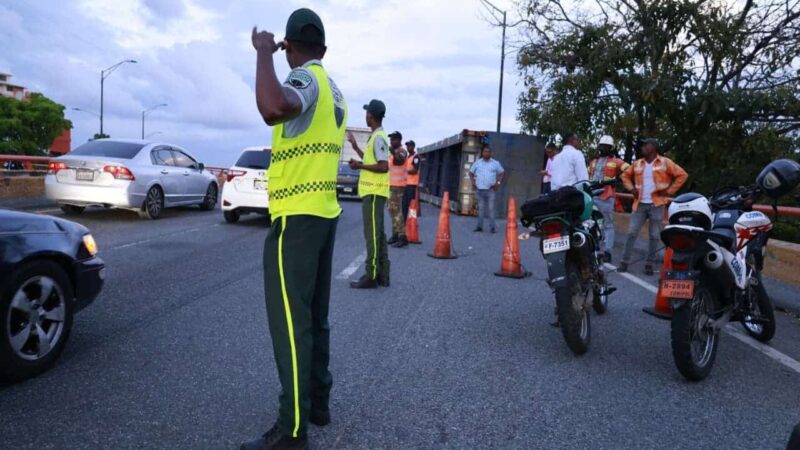 Accidente de Patana Causa Congestión en el Expreso V Centenario