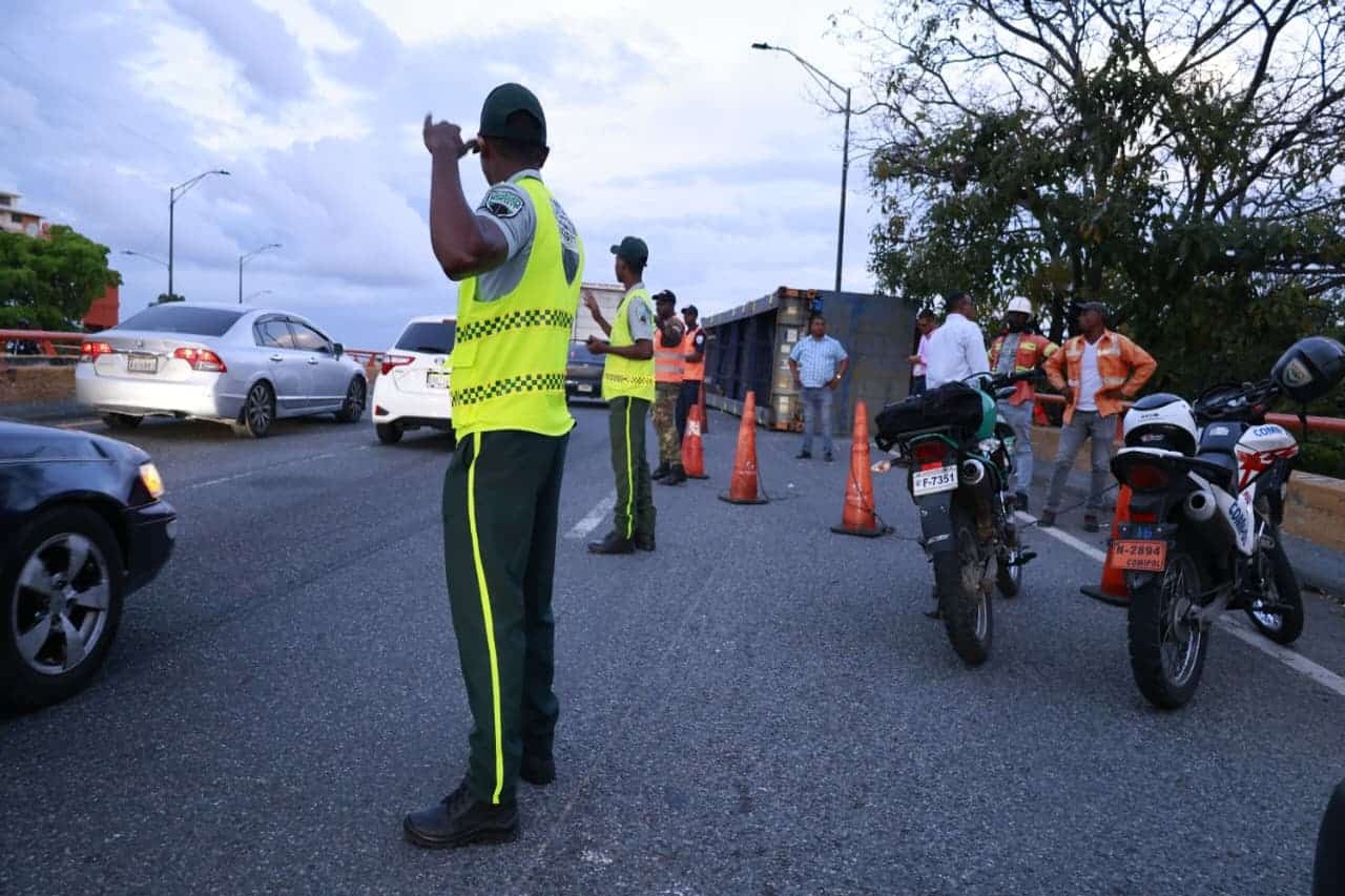 Accidente de Patana Causa Congestión en el Expreso V Centenario