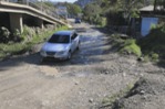 Crecida del Arroyo Lima Interrumpe Construcción de Puente en Azua