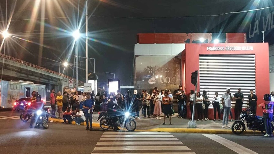 Interrupciones en el Metro de Santo Domingo Afectan a Miles de Usuarios