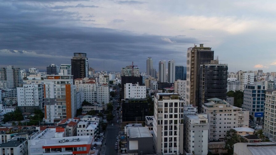 La Reserva Federal de EE.UU. Aumenta Tasas de Interés: Impacto en la Economía Dominicana
