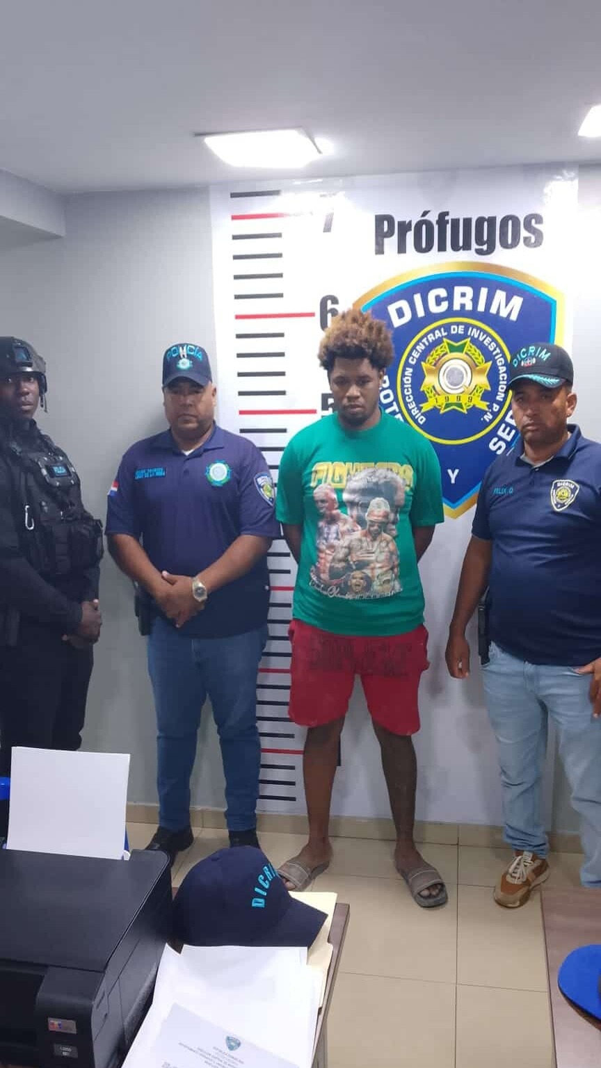 Detenido Hombre Acusado de Abusar y Embarazar a Dos Hermanas en Santo Domingo Este