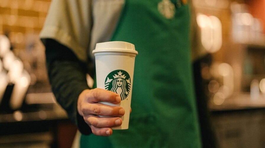 Starbucks Anuncia Cierre de 250 Tiendas en Norteamérica