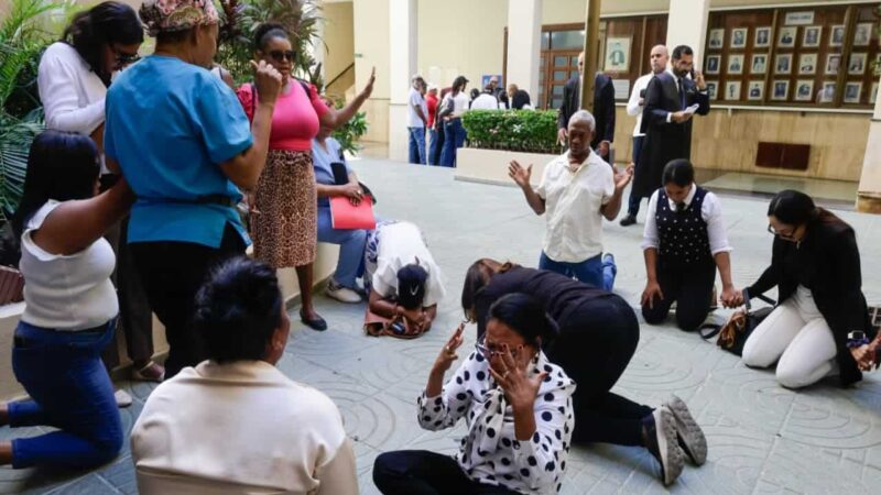Familiares Claman Justicia en Caso de Médicos Imputados por Fraude en Senasa