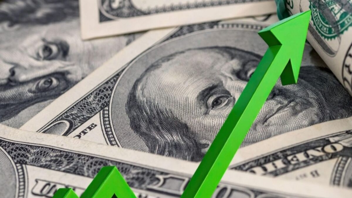 Peso Dominicano se Fortalece por Incremento en el Flujo de Divisas