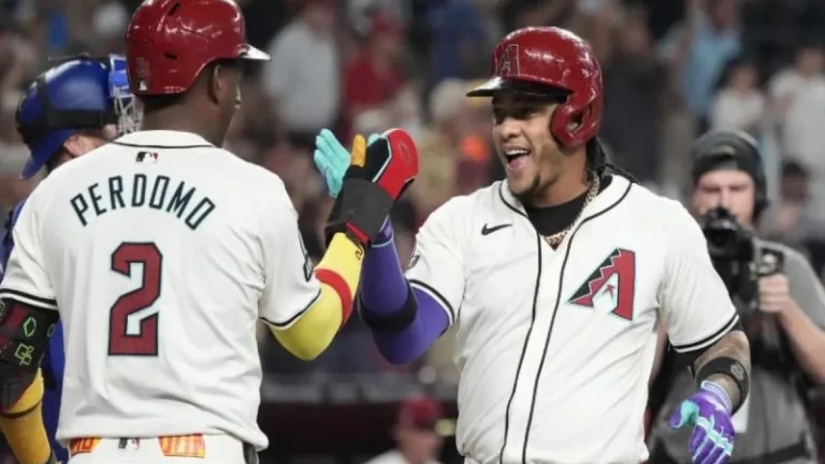 Arizona se Afianza en la Carrera por el Comodín con Sexta Victoria Consecutiva