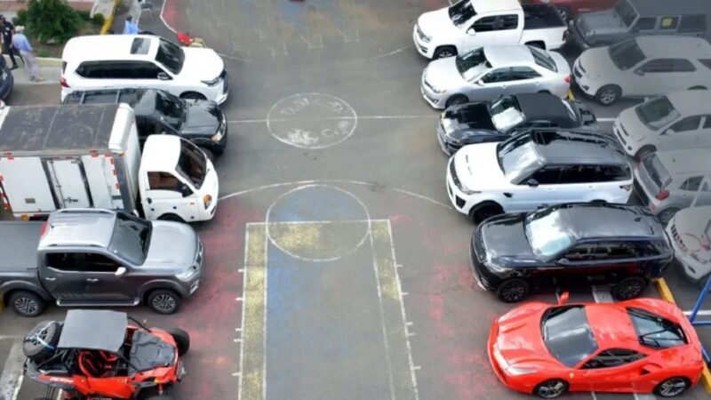 Taxistas Dominicanos Optan por el Servicio Tradicional ante el Auge de las Plataformas Digitales