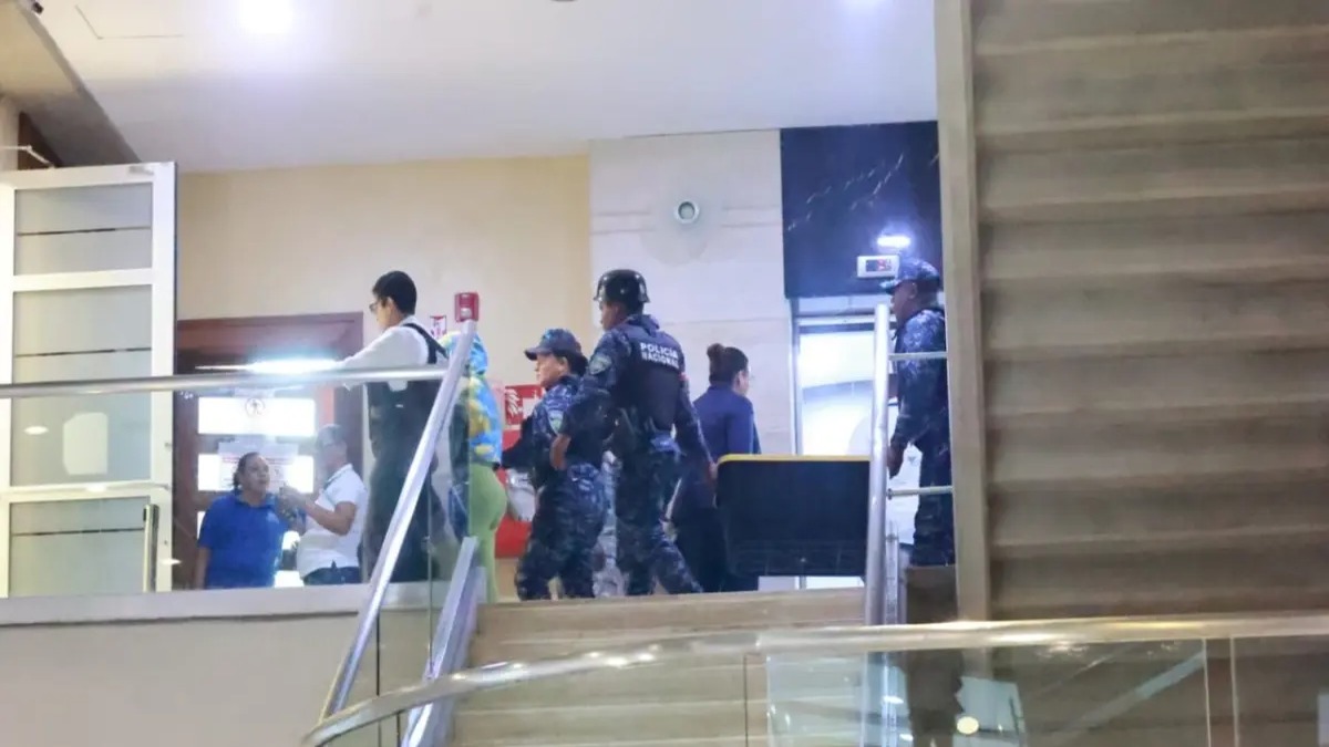 Caso SeNaSa 2.0: Más de 10 Abogados Movilizan la Procuraduría
