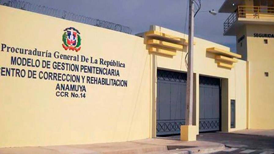 Ataque en Cárcel de Anamuya Deja Dos Agentes Heridos