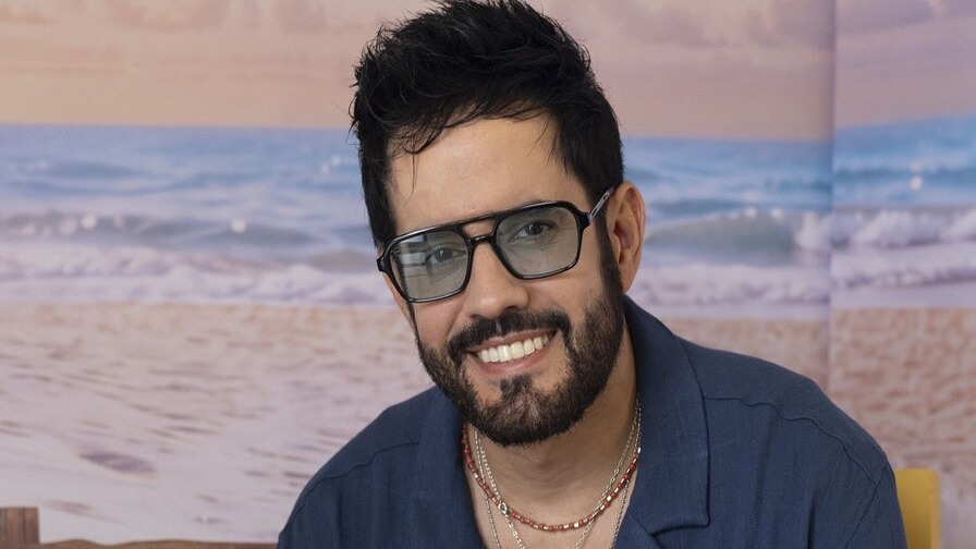Manny Cruz y Juan Luis Guerra: Un Sueño Hecho Realidad con ‘Nieve en Verano’