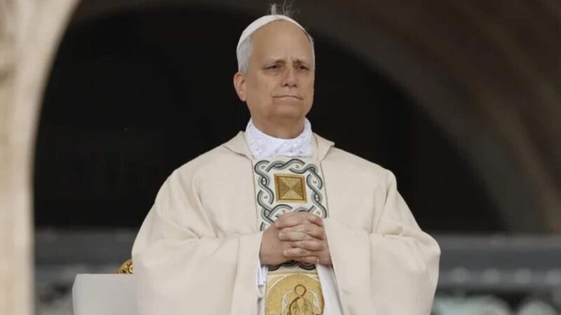 El Papa León XIV Llama a Aprender de la Historia y Abogar por la Paz